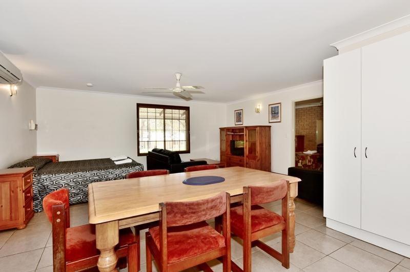 Mundaring Travellers Rest Motel מראה חיצוני תמונה