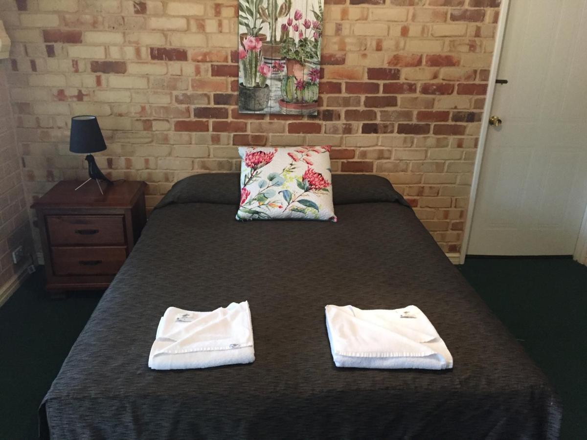 Mundaring Travellers Rest Motel מראה חיצוני תמונה