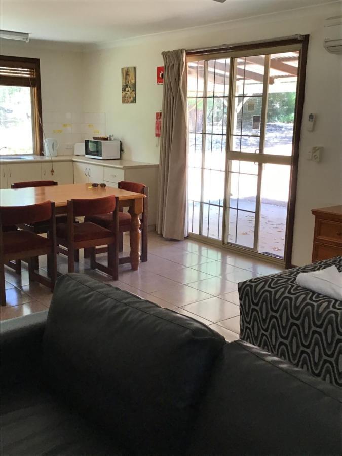 Mundaring Travellers Rest Motel מראה חיצוני תמונה