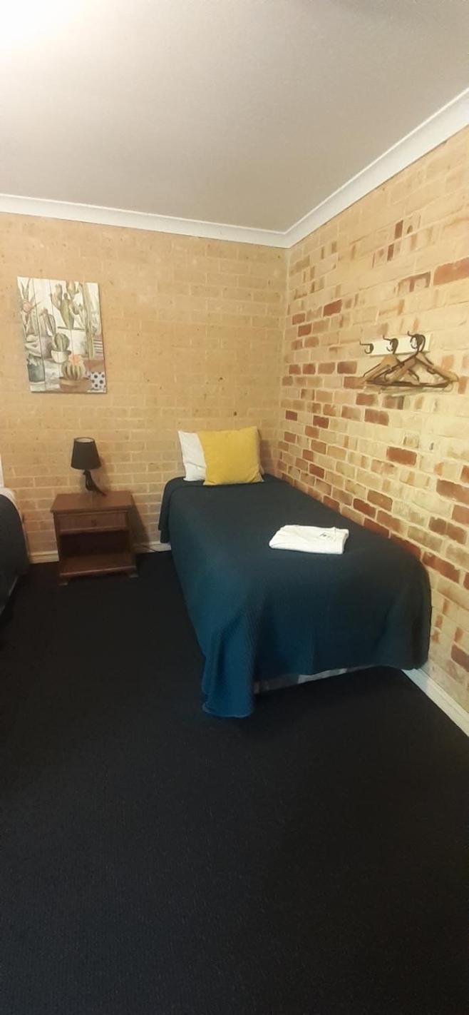 Mundaring Travellers Rest Motel מראה חיצוני תמונה