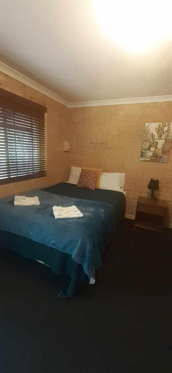 Mundaring Travellers Rest Motel מראה חיצוני תמונה