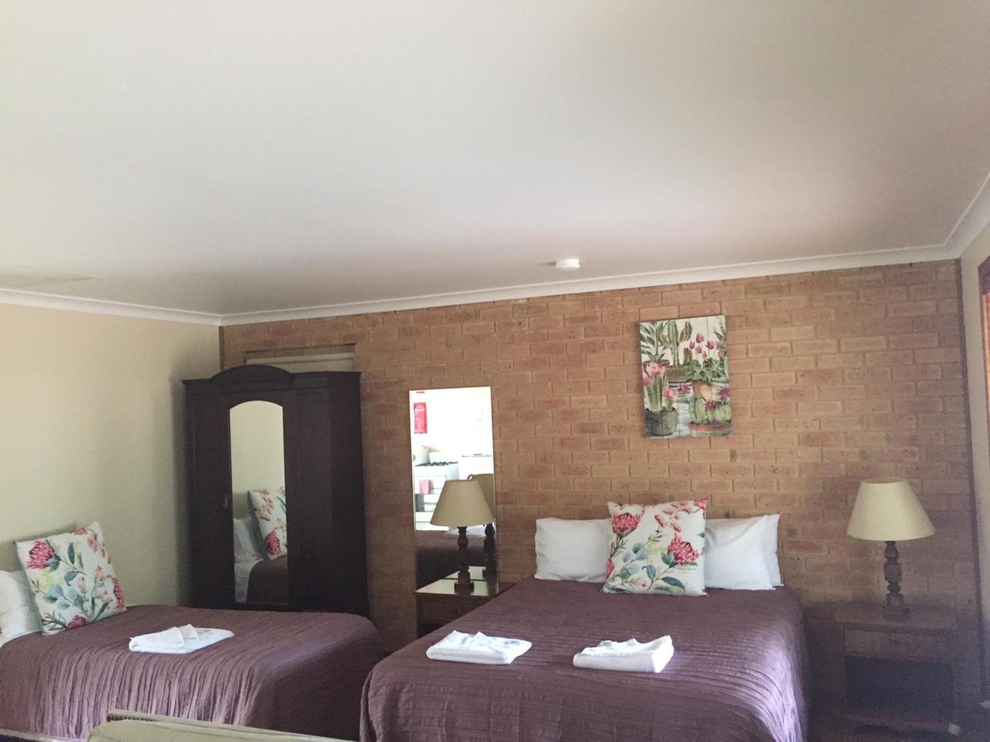 Mundaring Travellers Rest Motel מראה חיצוני תמונה